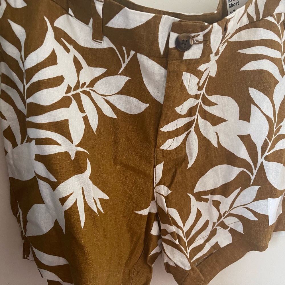 Shorts - Brown floral - new - excellent condition